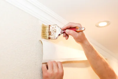 Pose de papier peint à Hachan — revêtements muraux et toiles de verre